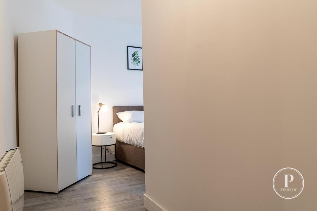 Copenhagen Court Apartments ベージングストーク エクステリア 写真