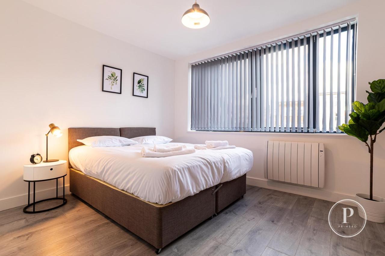 Copenhagen Court Apartments ベージングストーク エクステリア 写真