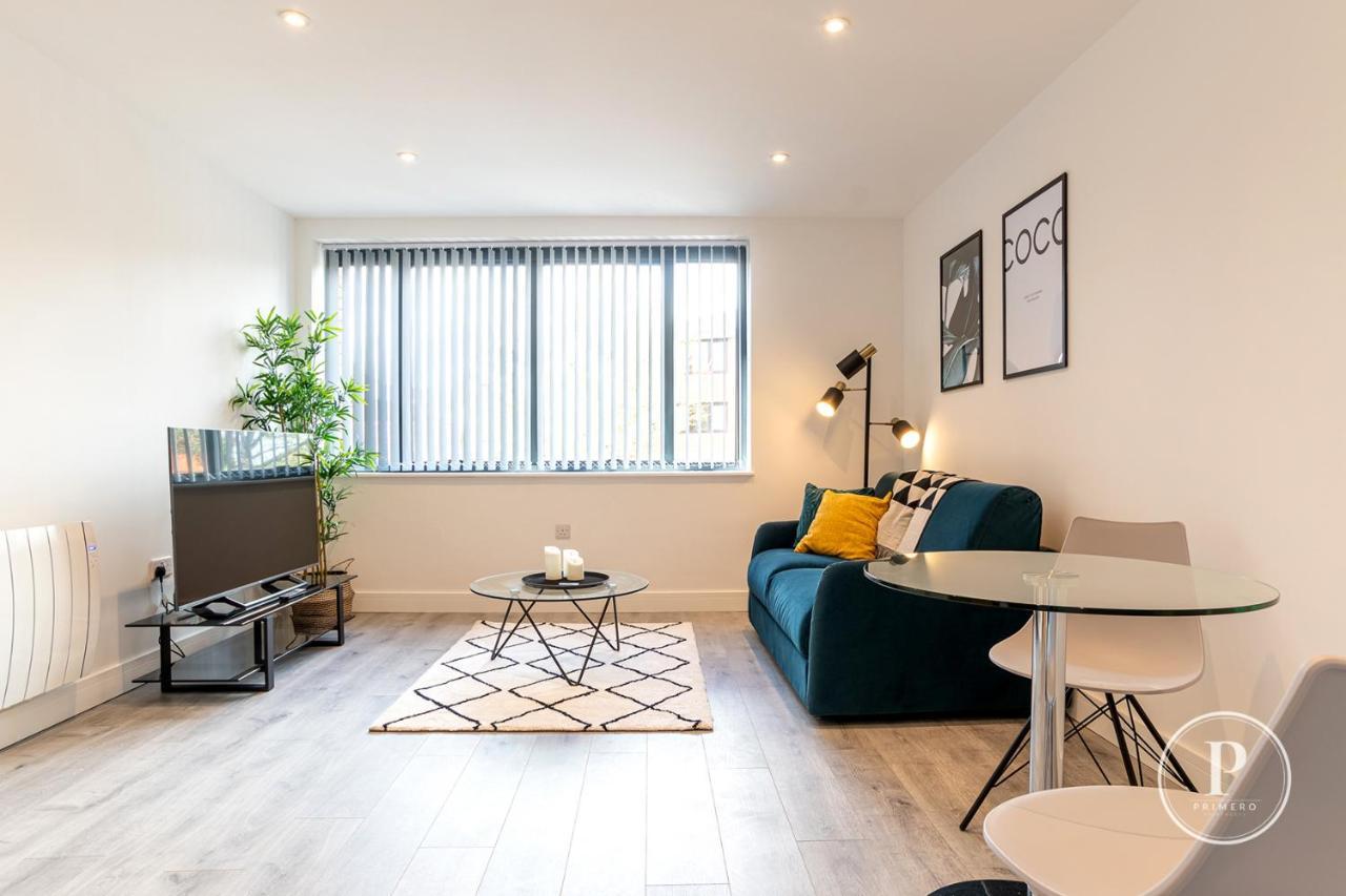 Copenhagen Court Apartments ベージングストーク エクステリア 写真