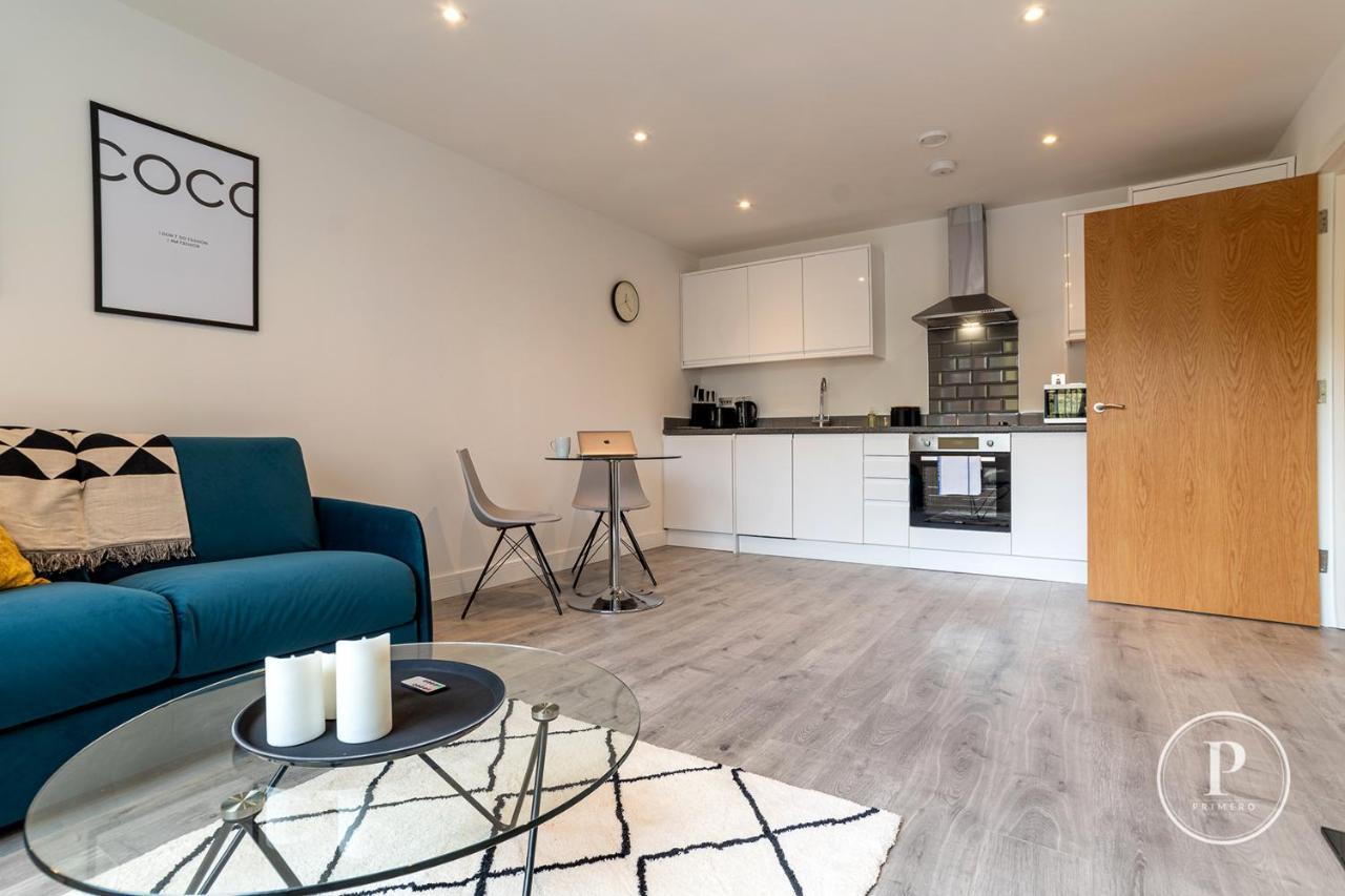 Copenhagen Court Apartments ベージングストーク エクステリア 写真