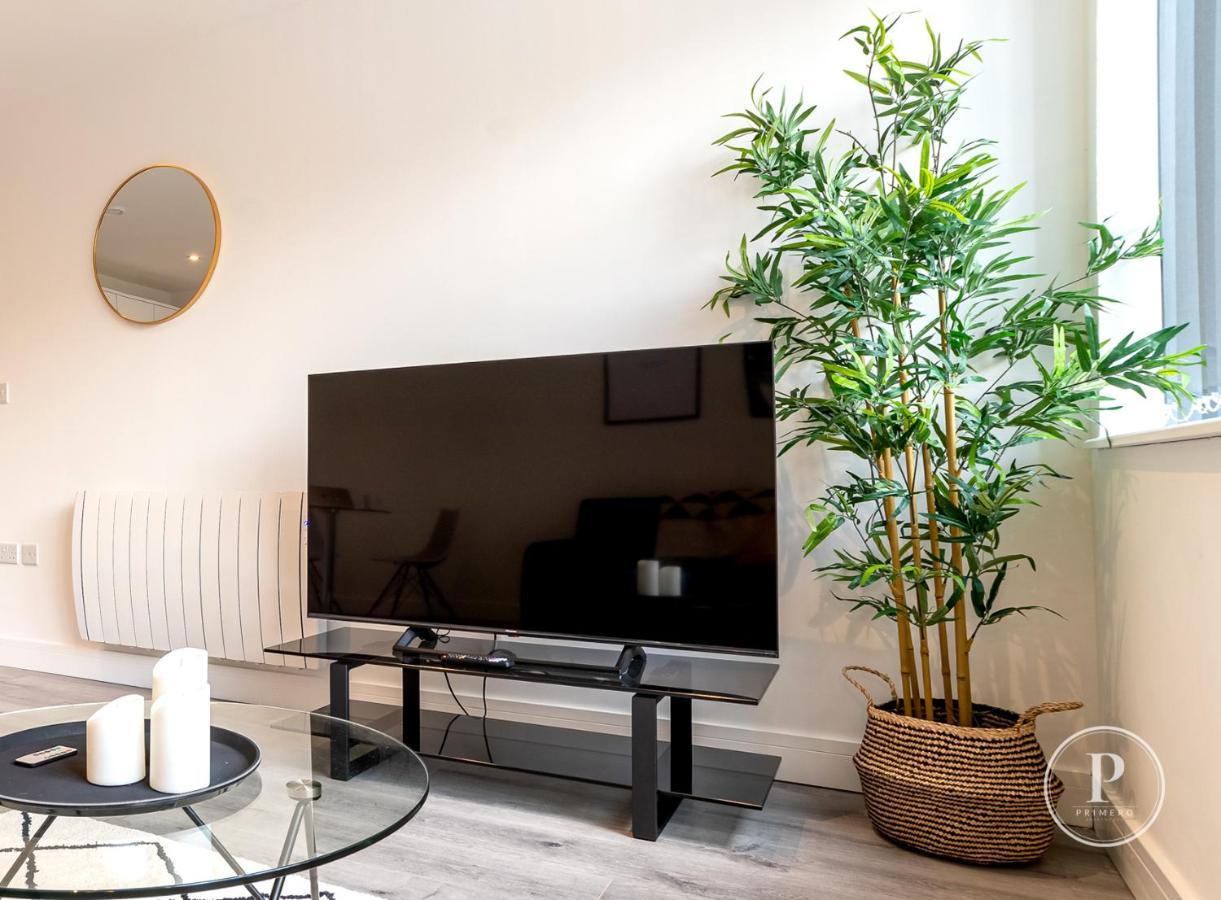 Copenhagen Court Apartments ベージングストーク エクステリア 写真
